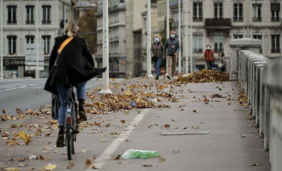 Photo d'un paysage qui fait penser à une météo agitée