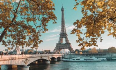 Vue sur Paris, avec la tour Eiffel en arrière plan