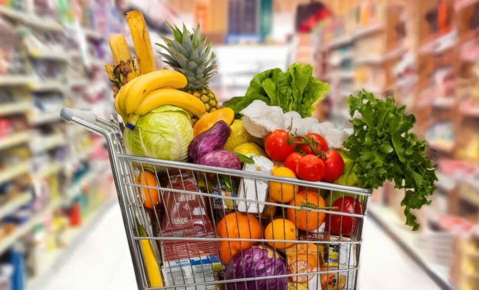 Un caddie plein pour illustrer le pouvoir d'achat des français