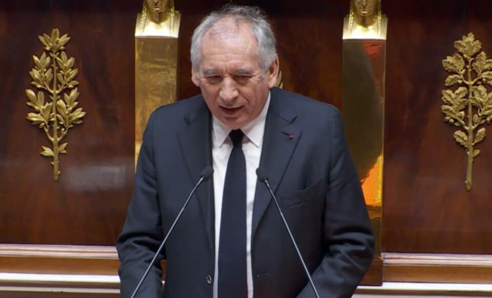 Bayrou qui veut durcir la fiscalité de l'épargne