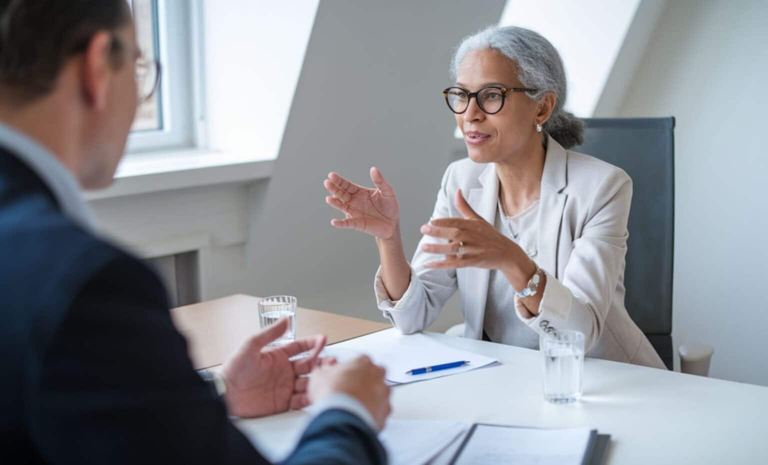 Emploi : voici les domaines qui embauchent les plus de 50 ans