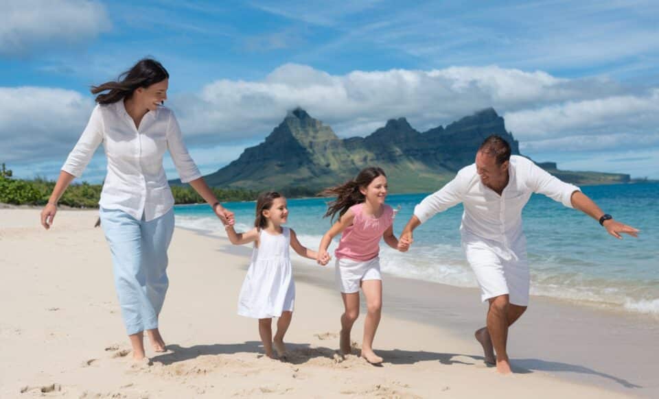 une famille en vacances à la plage