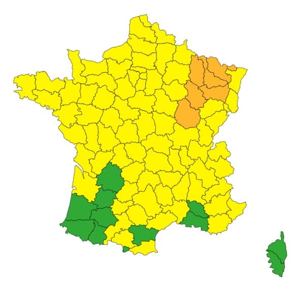Météo : la France face à une violente perturbation, 6 départements en alerte orange Météo