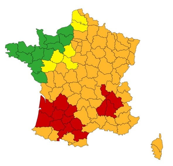 Météo : la vague de chaleur gagne du terrain, 14 départements en alerte rouge et 63 en vigilance orange Météo
