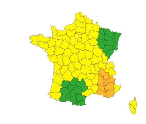 Météo : plus de 100 mm de pluie, orages, inondation… les intempéries s'intensifient ce lundi 1er septembre dans ces départements Météo