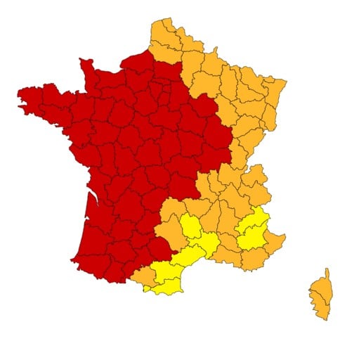Météo : nouveau pic de canicule attendu ce mardi, 54 départements en alerte rouge Canicule