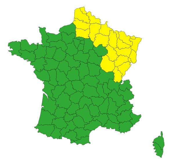 Météo : un quart du pays secoué par de violents orages, 19 départements en alerte Météo
